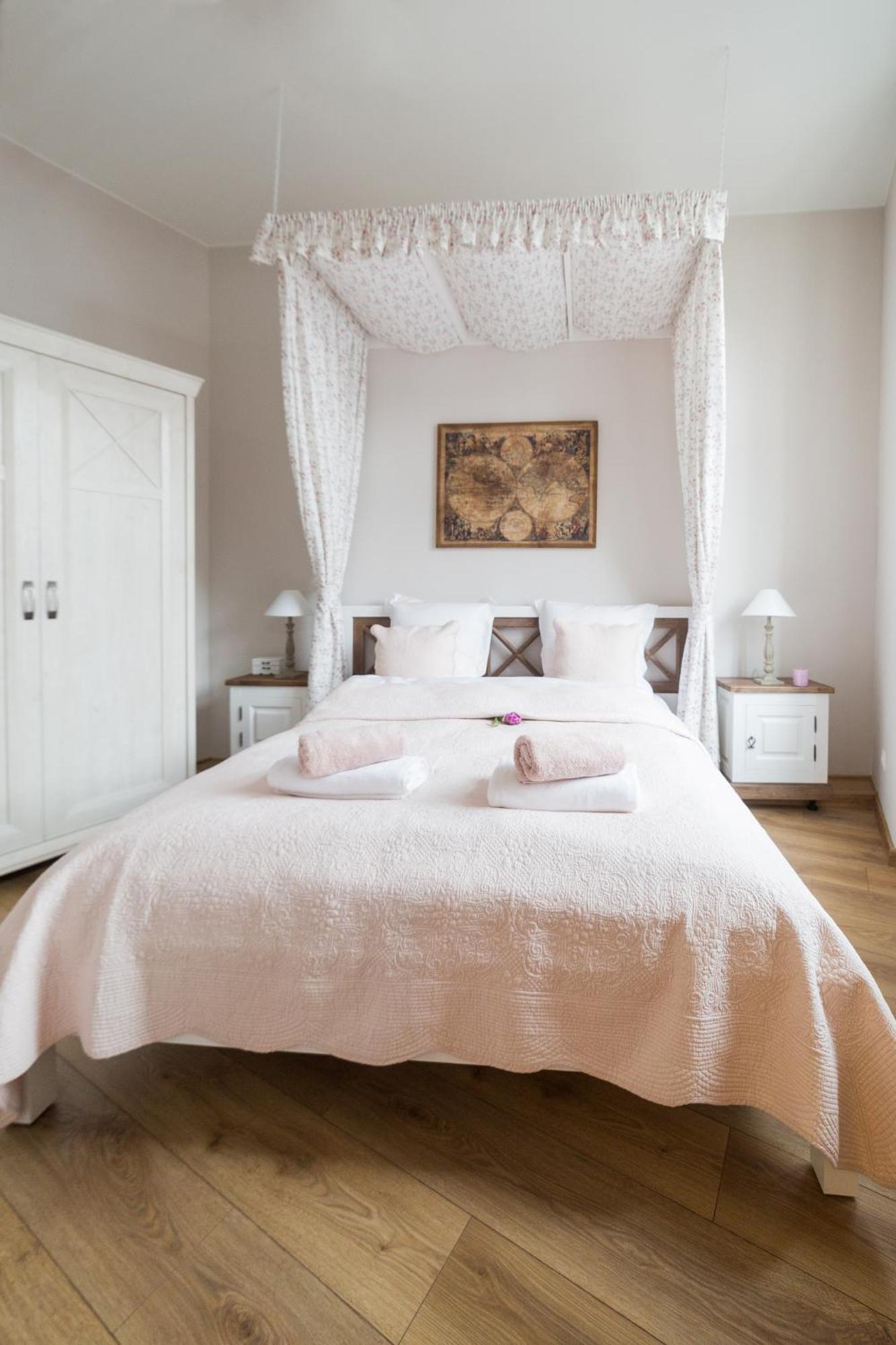 Апартаменти Way2stay Old Town *